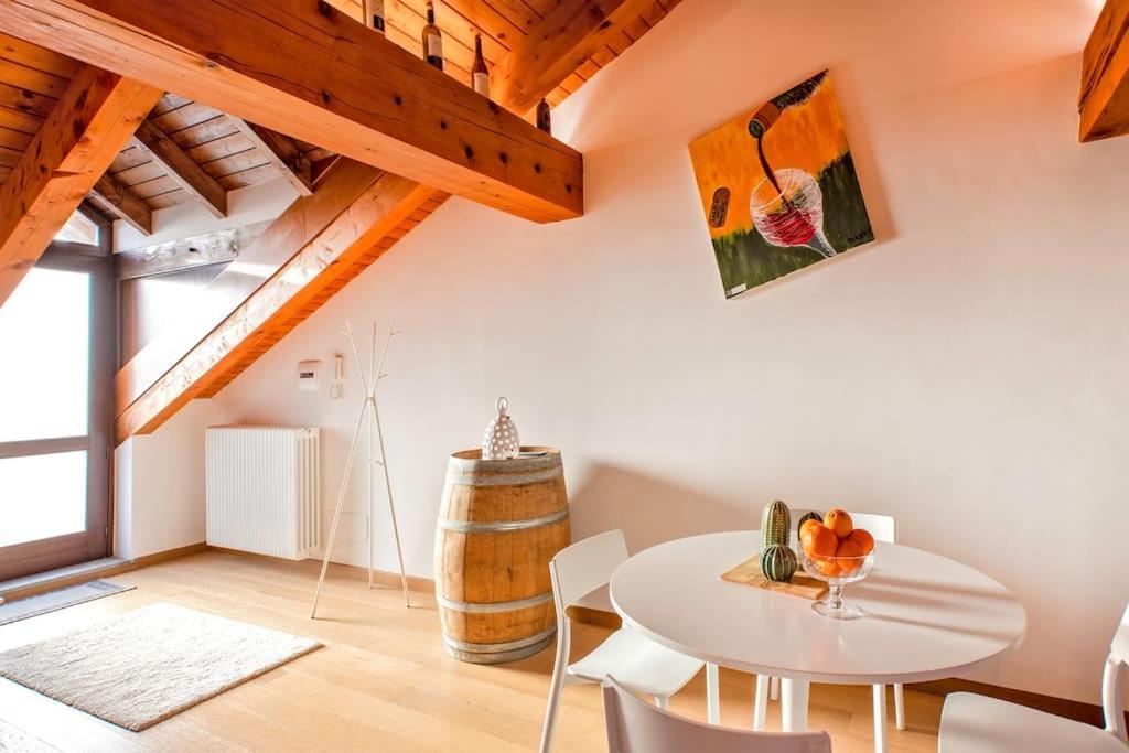 Charming 2.5Room Flat In Center Of Monforte dʼAlba Εξωτερικό φωτογραφία