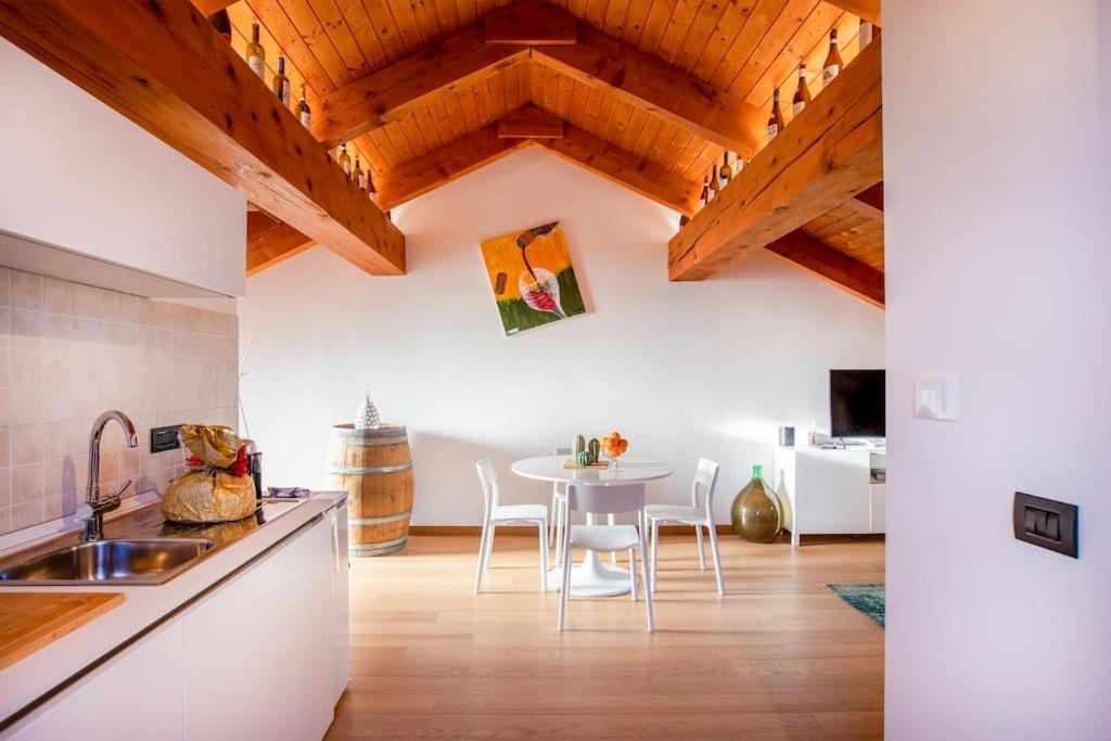 Charming 2.5Room Flat In Center Of Monforte dʼAlba Εξωτερικό φωτογραφία
