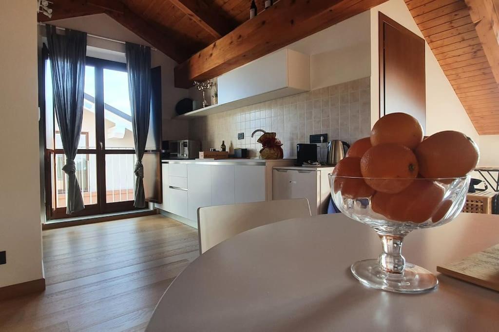 Charming 2.5Room Flat In Center Of Monforte dʼAlba Εξωτερικό φωτογραφία